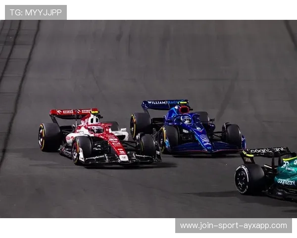 F1车队油耗计算与调节训练:助力极速竞技,精确掌控每一滴油 F1车队油耗计算与调节训练:助力极速竞技,精确掌控每一滴油