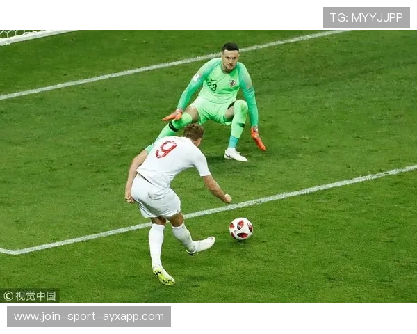 【空门失手，天火降临：一位前锋的坠落与崛起】